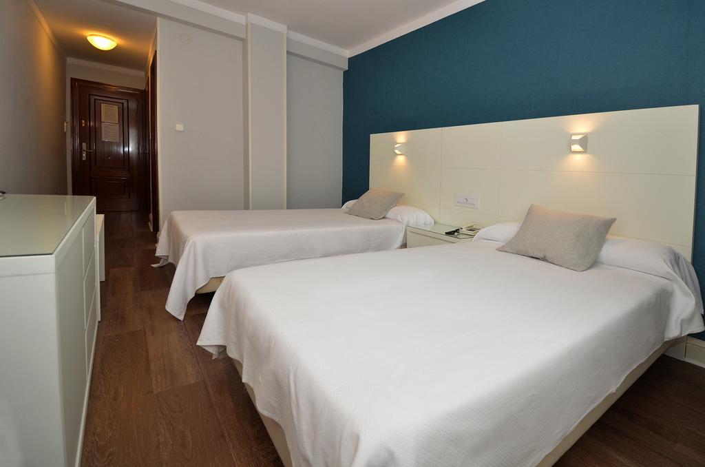 Hostal Vista Alegre 카스트로우르디알레스 외부 사진