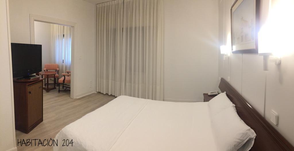 Hostal Vista Alegre 카스트로우르디알레스 외부 사진