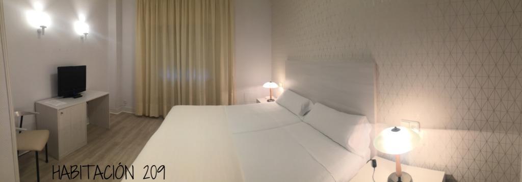 Hostal Vista Alegre 카스트로우르디알레스 외부 사진