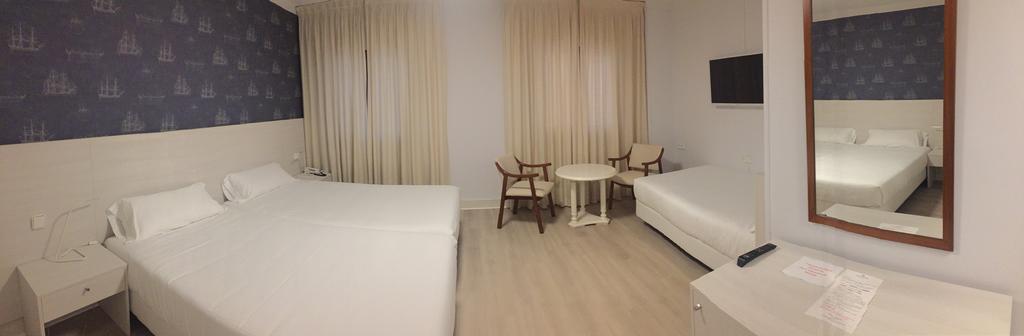 Hostal Vista Alegre 카스트로우르디알레스 외부 사진