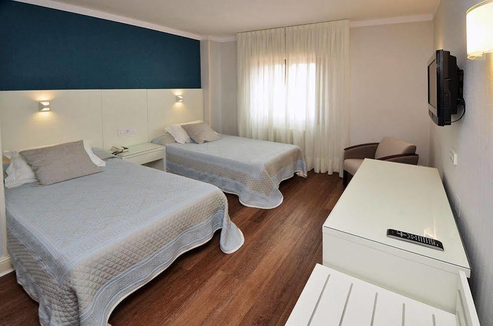 Hostal Vista Alegre 카스트로우르디알레스 외부 사진